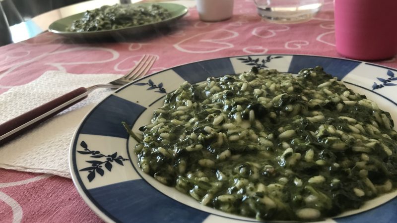 Risotto agli spinaci: verde, ma buono e filante